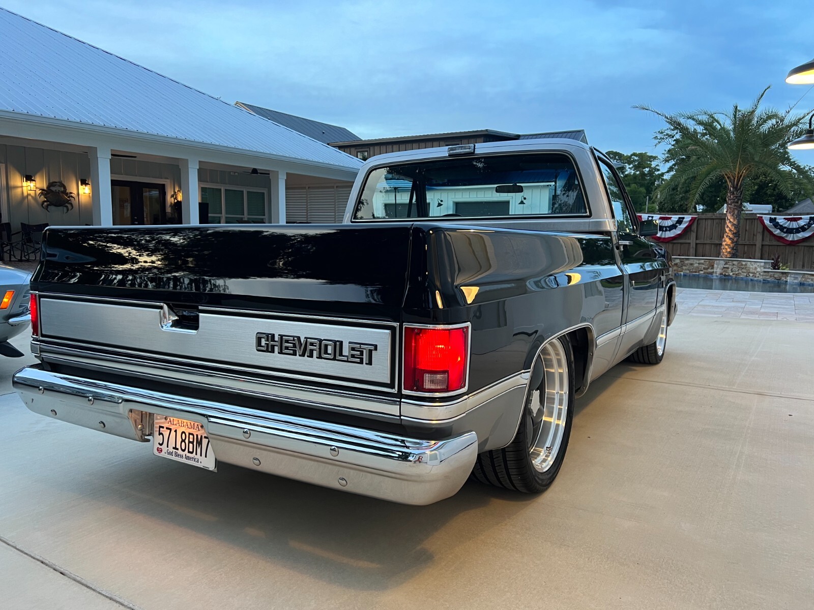 Chevrolet-C-10-1984-Standard-Cab-Pickup-33