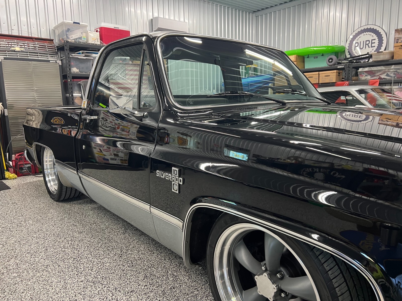 Chevrolet-C-10-1984-Standard-Cab-Pickup-5