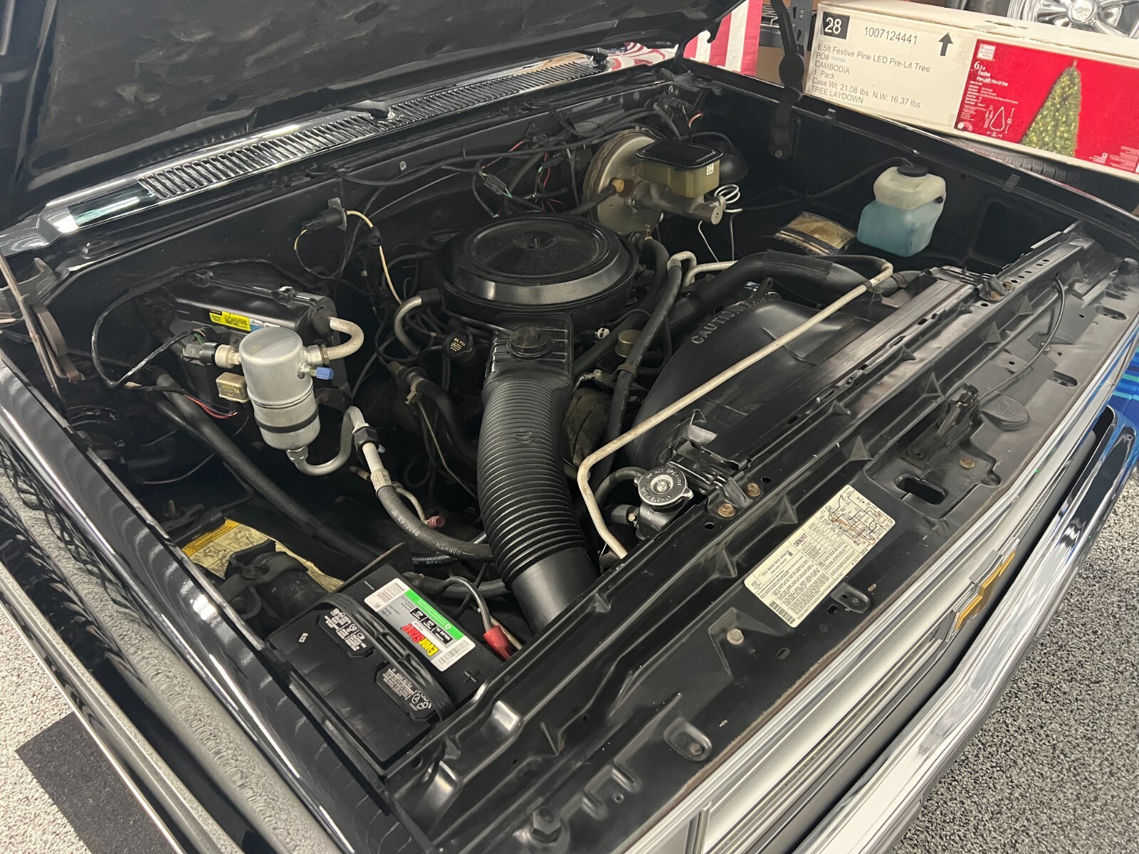 Chevrolet-C-10-1984-Standard-Cab-Pickup-8
