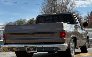 Chevrolet-C-10-1986-Pickup-Truck-38