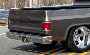 Chevrolet-C-10-1986-Pickup-Truck-6