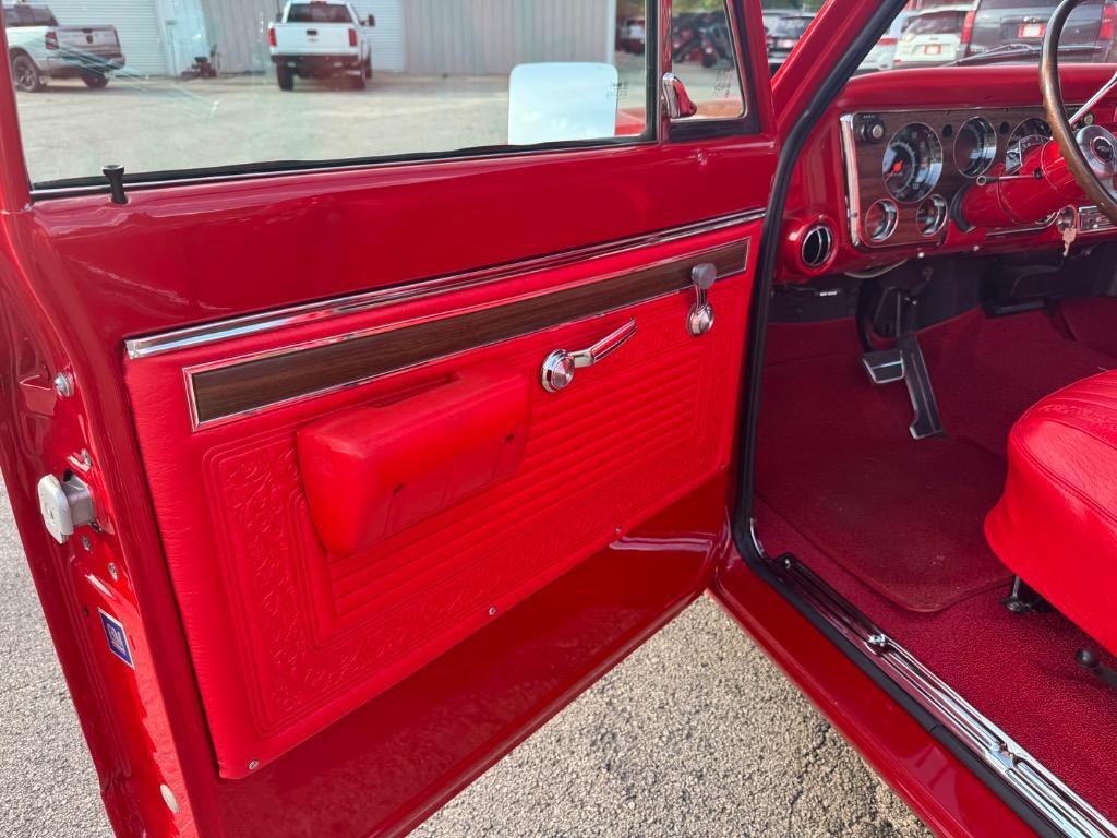 Chevrolet-C-10-Cheyenne-454-Big-block-1969-31