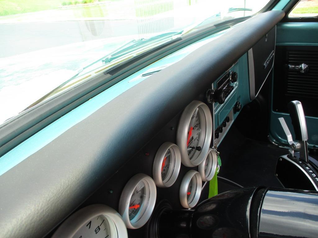 Chevrolet-C-10-LS-Twin-Turbo-Resto-Mod-1967-34
