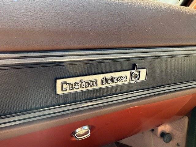 Chevrolet-C-10-custom-deluxe-stepside-1978-red-1