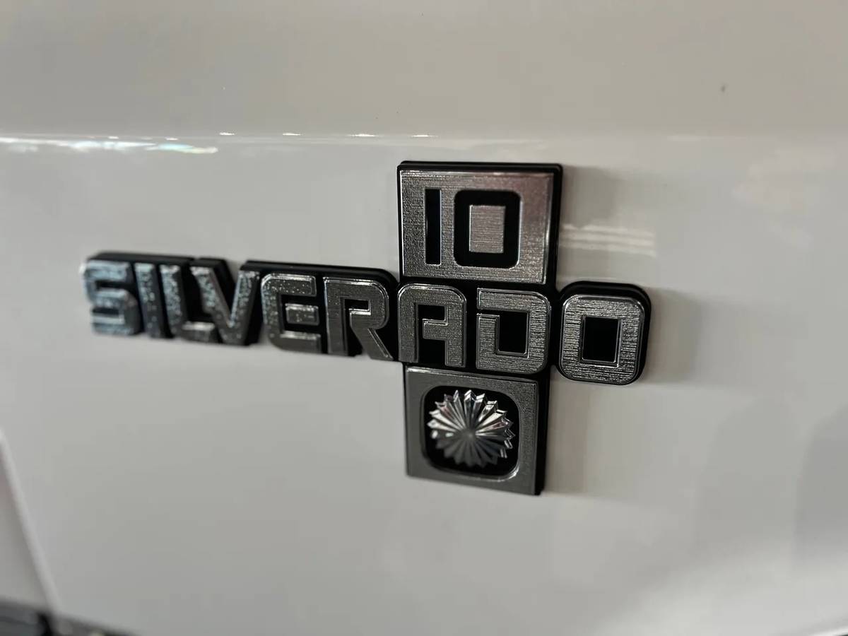 Chevrolet-C-10-silverado-truck-1986-red-11