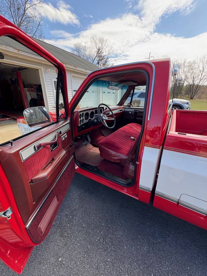 Chevrolet-C-10-silverado-truck-1986-red-14