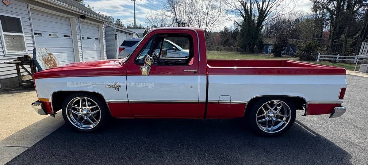 Chevrolet-C-10-silverado-truck-1986-red-15
