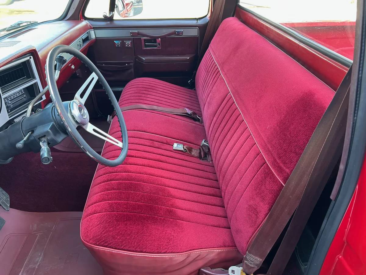 Chevrolet-C-10-silverado-truck-1986-red-6