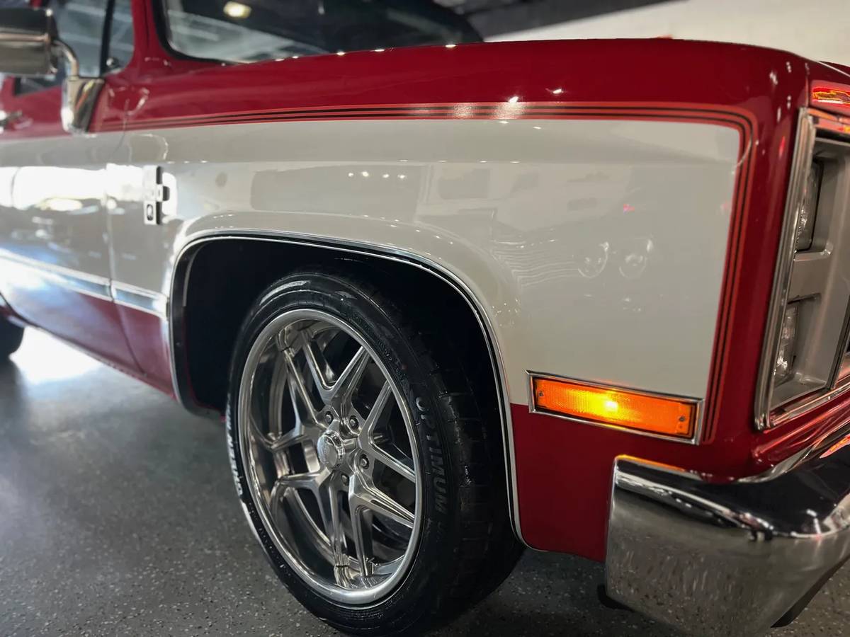 Chevrolet-C-10-silverado-truck-1986-red-7
