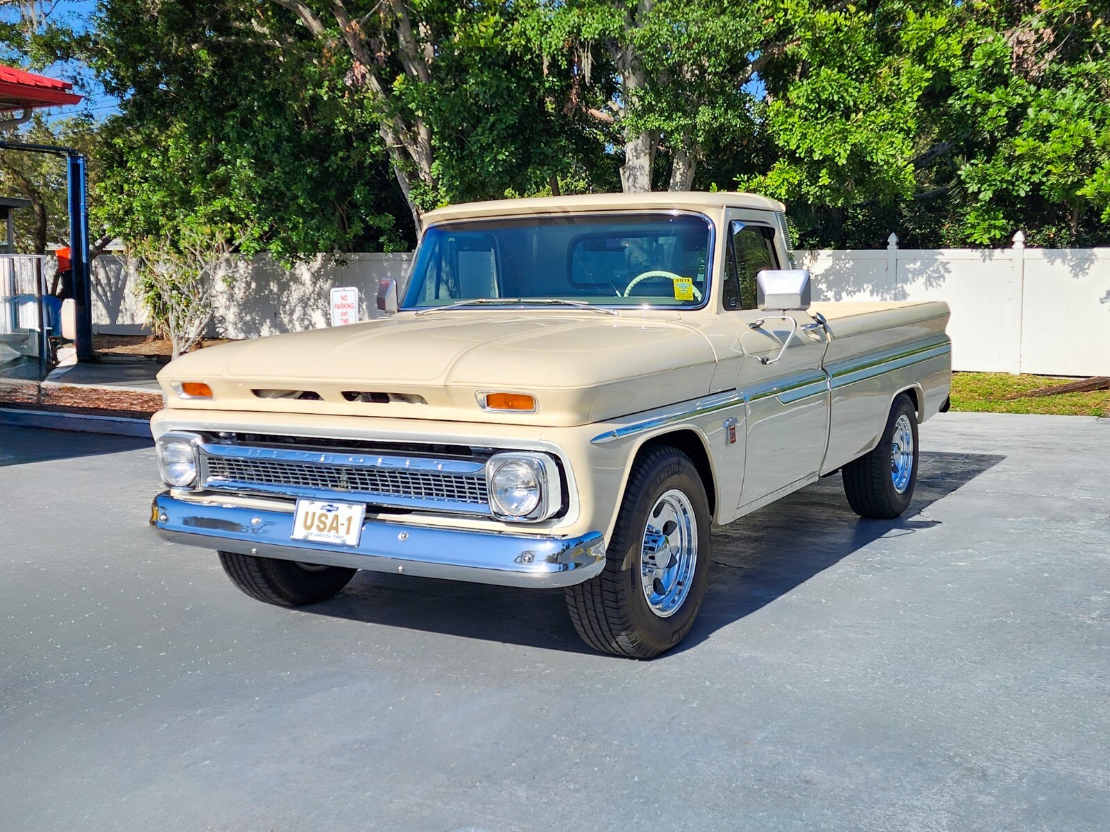 Chevrolet-C-20-Pickup-1964-Pickup-Truck-1