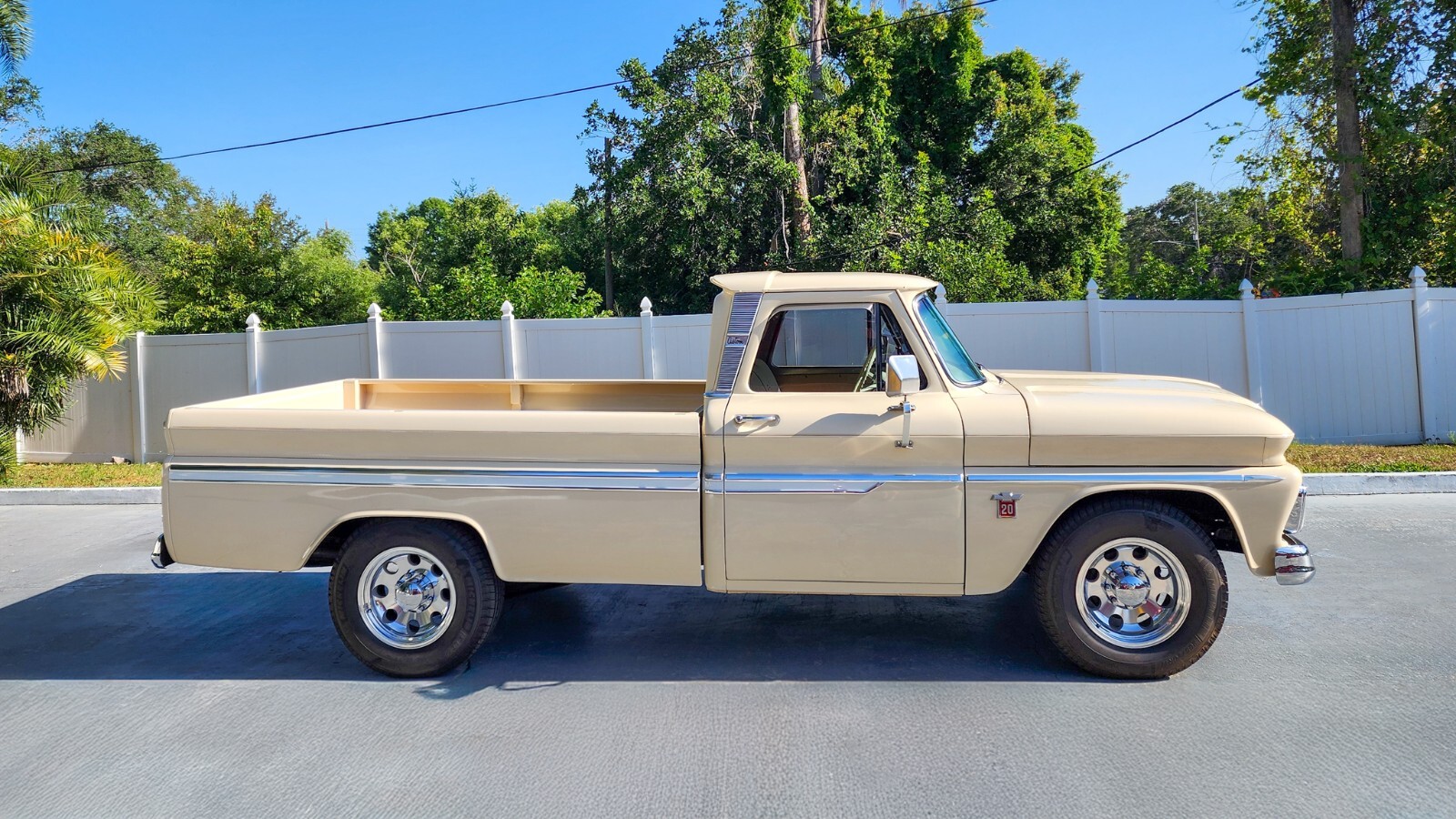 Chevrolet-C-20-Pickup-1964-Pickup-Truck-10