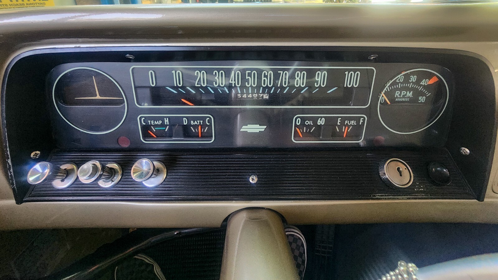 Chevrolet-C-20-Pickup-1964-Pickup-Truck-13
