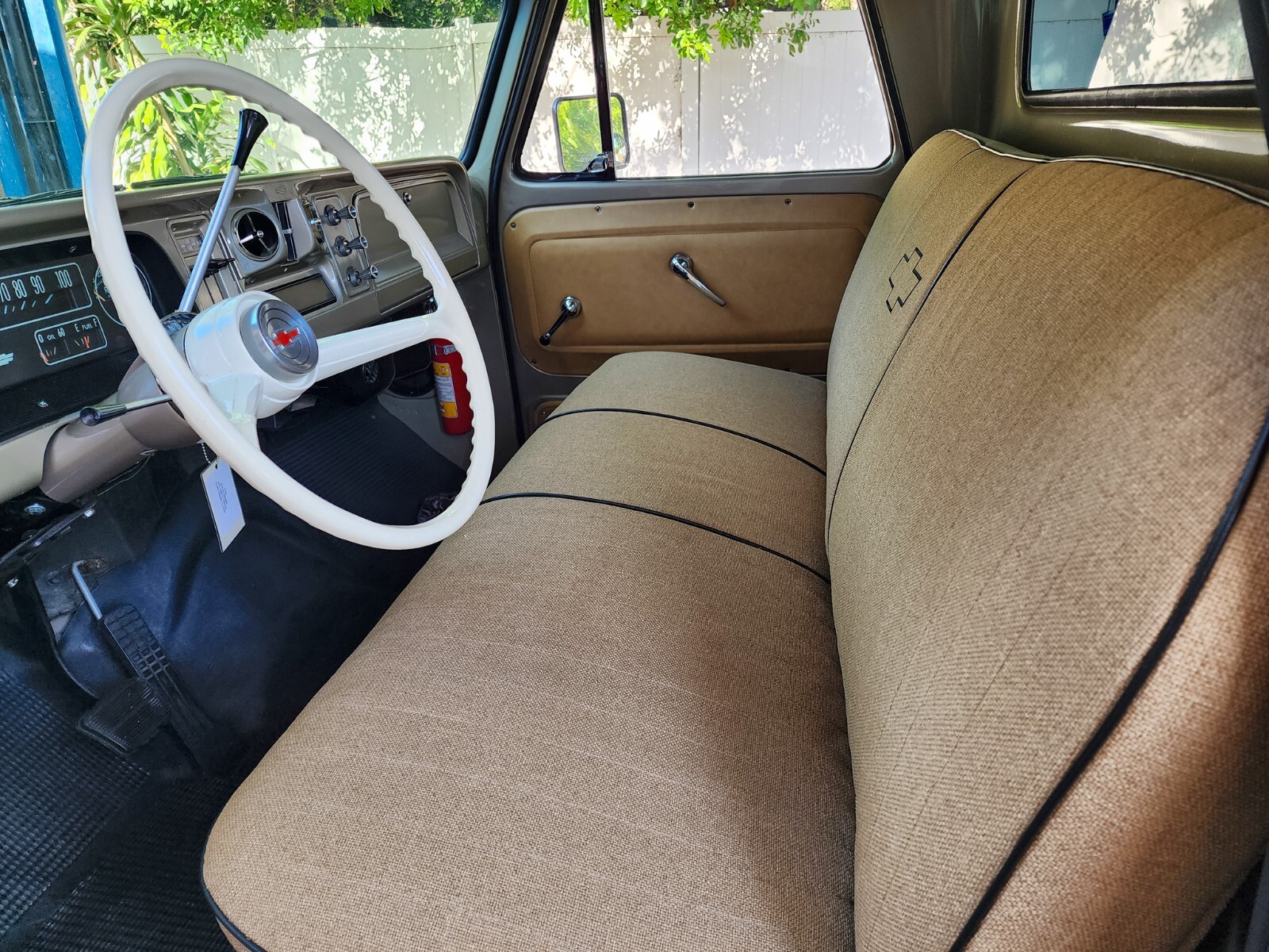 Chevrolet-C-20-Pickup-1964-Pickup-Truck-16