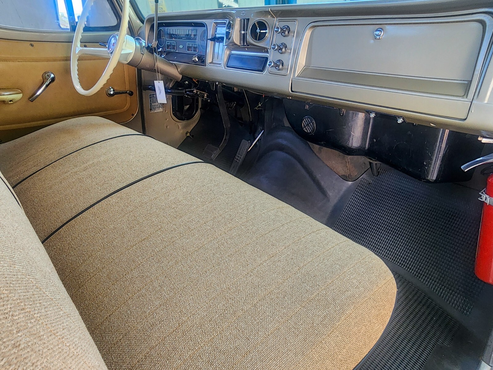 Chevrolet-C-20-Pickup-1964-Pickup-Truck-19