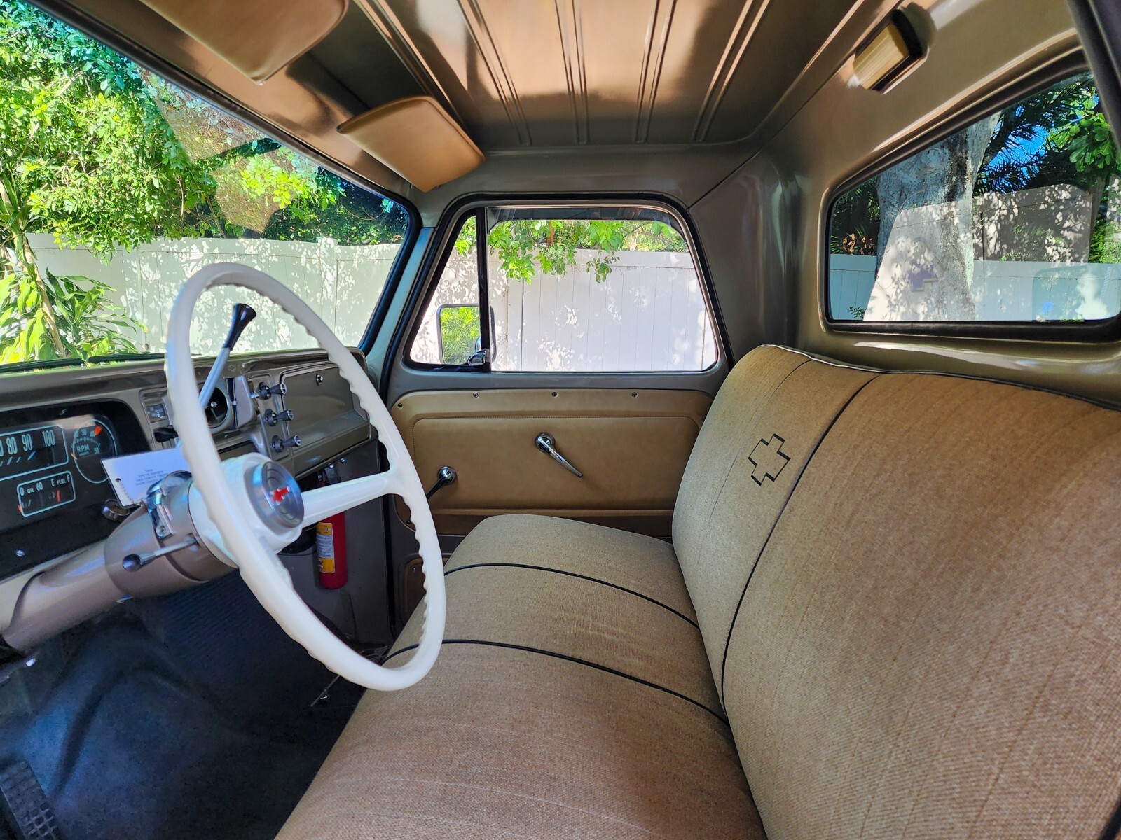 Chevrolet-C-20-Pickup-1964-Pickup-Truck-24