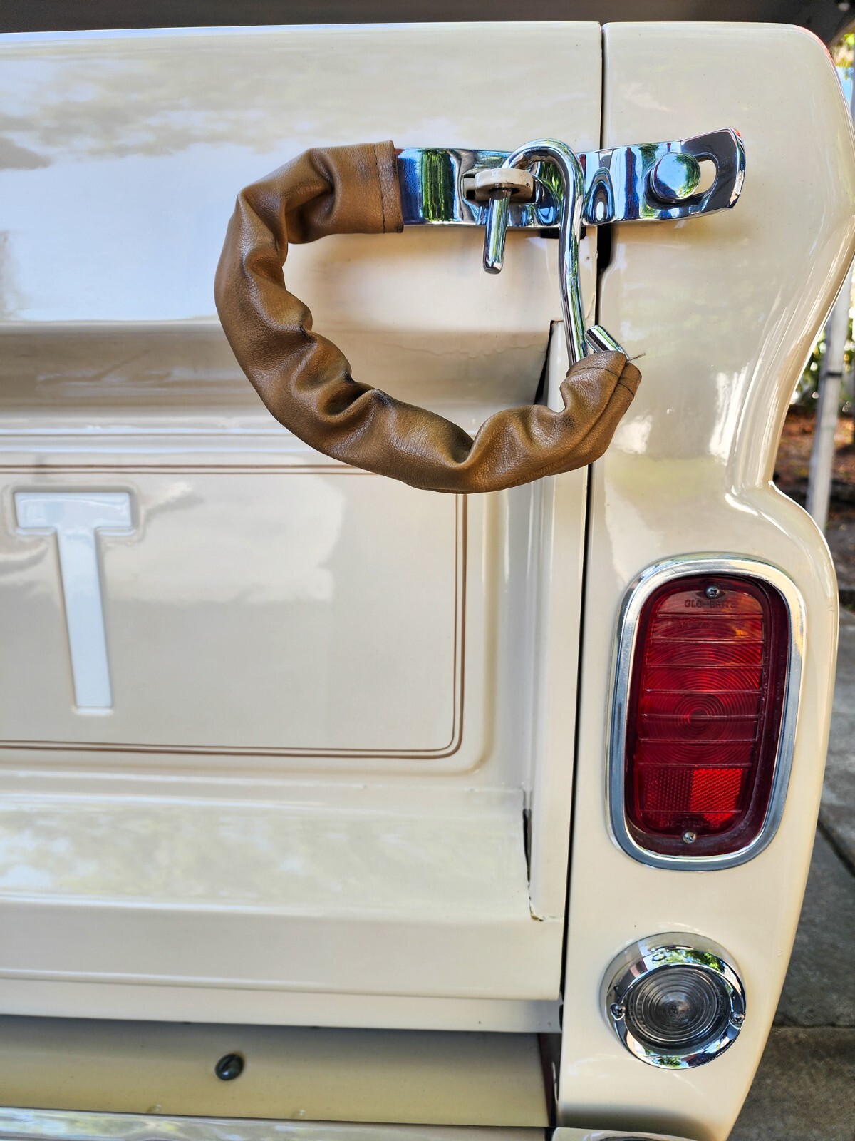Chevrolet-C-20-Pickup-1964-Pickup-Truck-6