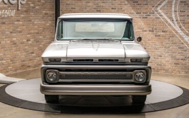 Chevrolet-C10-1966-Pickup-Truck-1