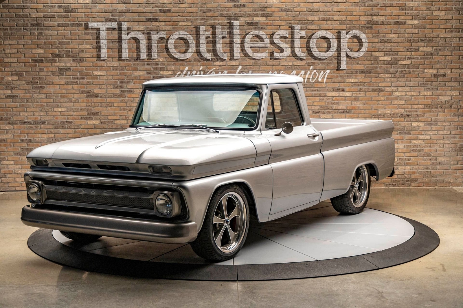 Chevrolet-C10-1966-Pickup-Truck-2