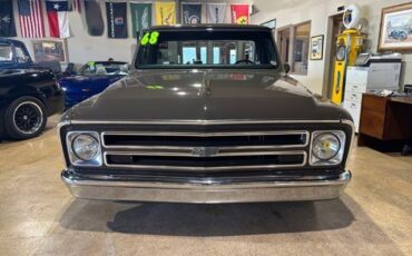 Chevrolet-C10-1968-Pickup-Truck