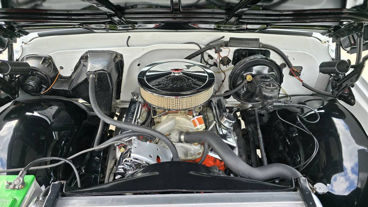 Chevrolet-C10-1968-white-19