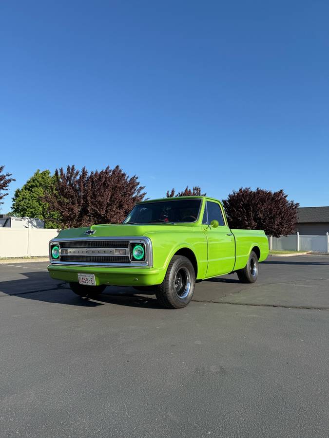 Chevrolet C10  1969 green
