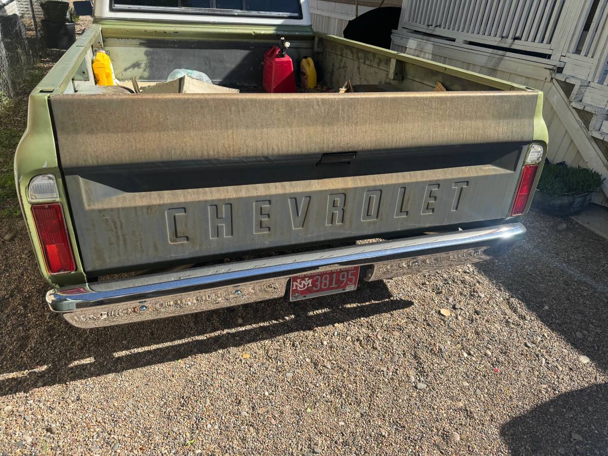 Chevrolet-C10-1972-green-7