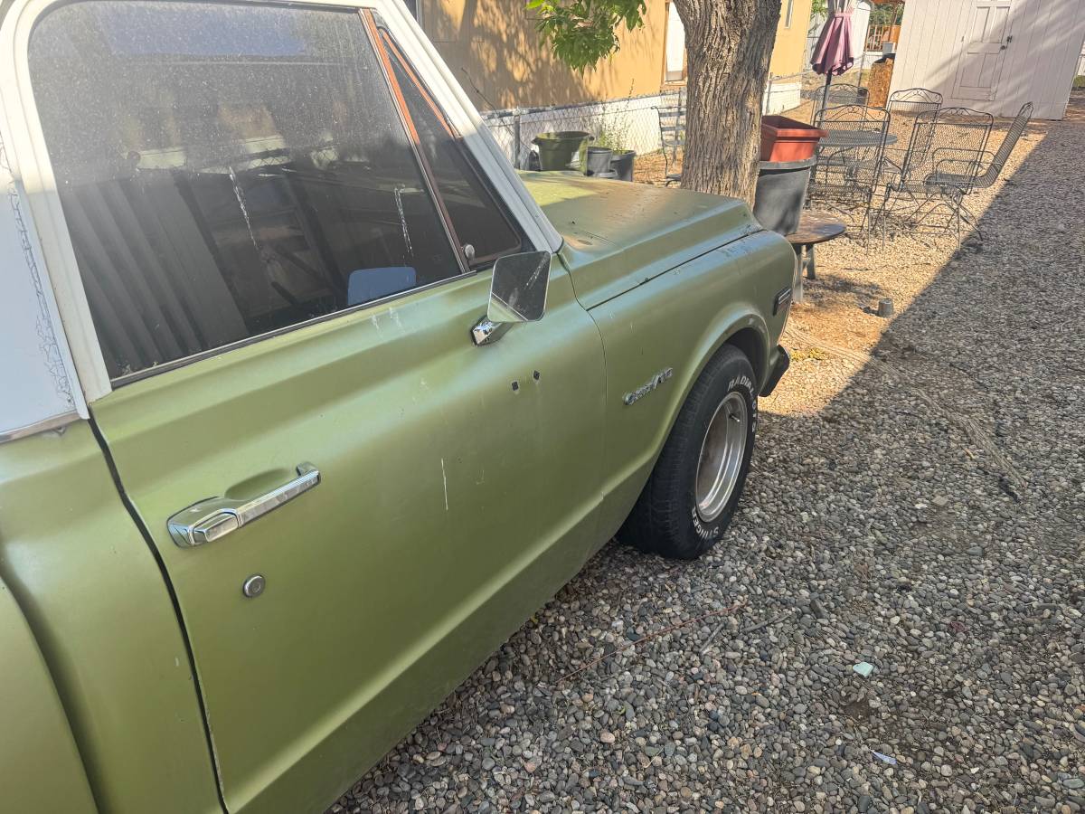 Chevrolet-C10-1972-green-9