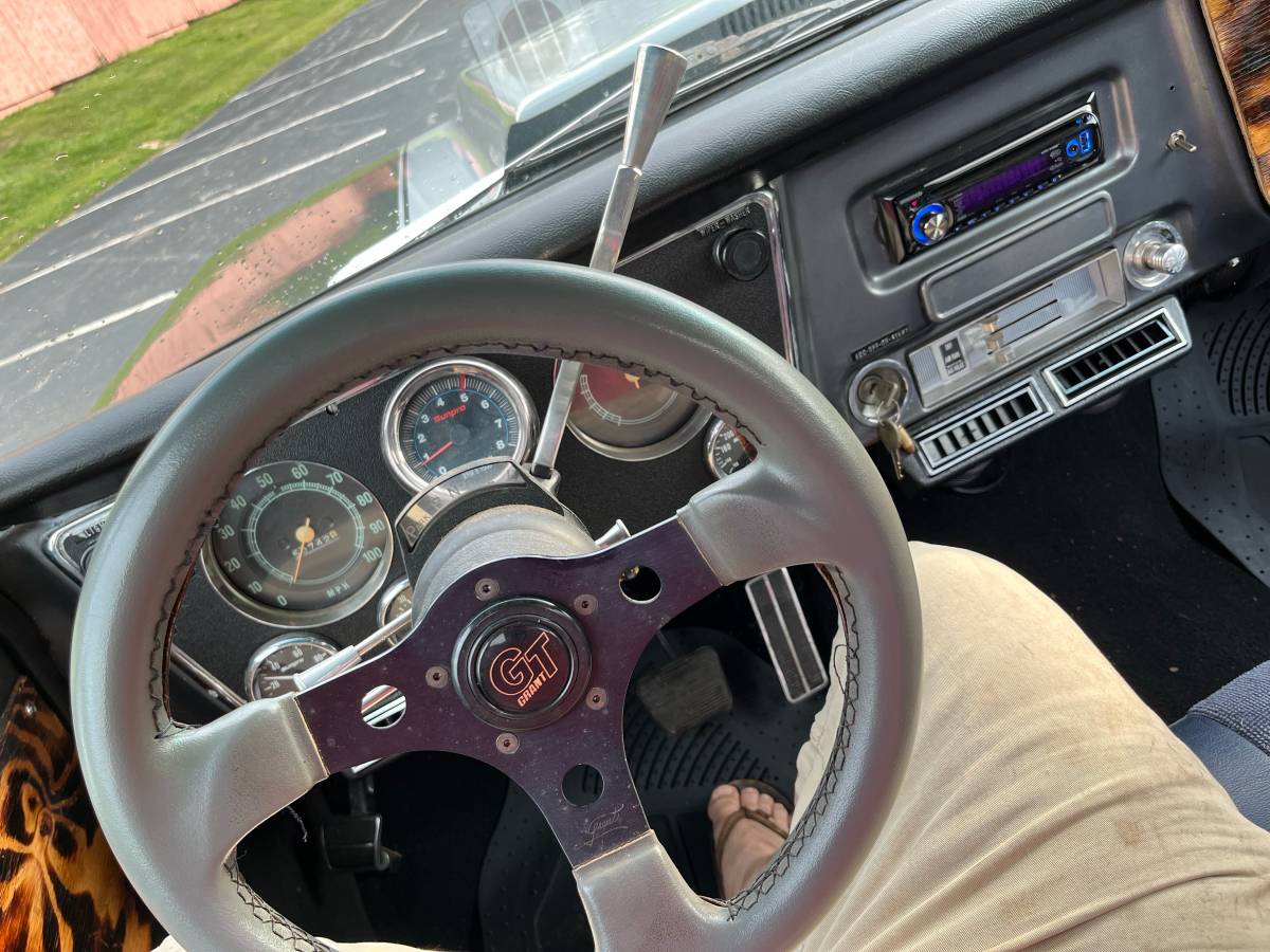 Chevrolet-C10-1972-grey-1
