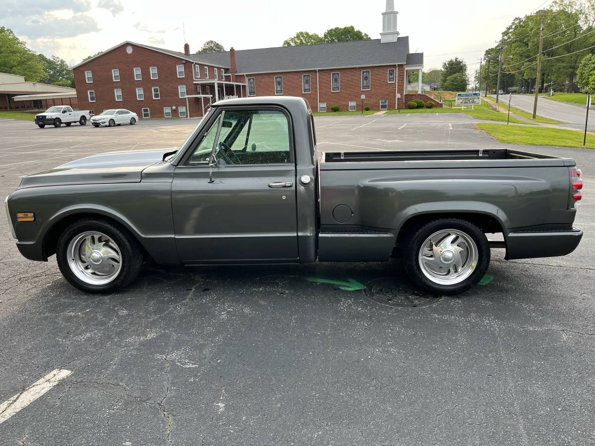 Chevrolet-C10-1972-grey-10