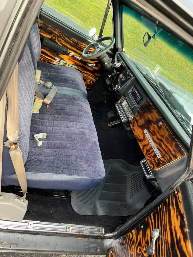 Chevrolet-C10-1972-grey-16