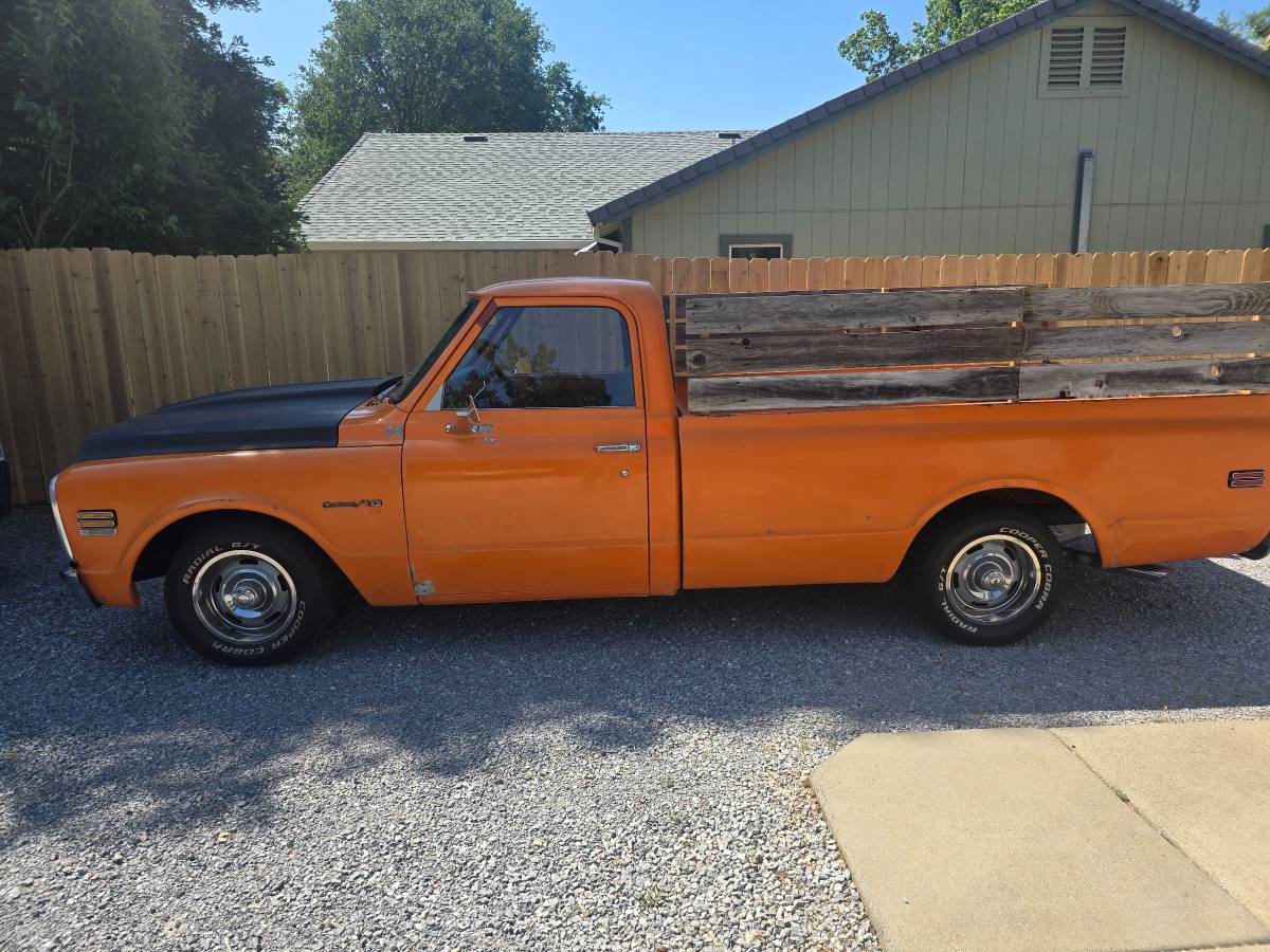 Chevrolet-C10-1972-orange-1