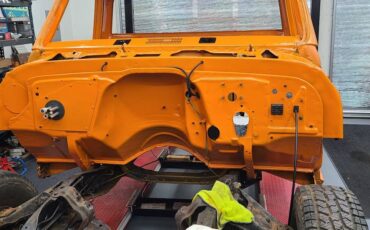 Chevrolet-C10-1972-orange-10