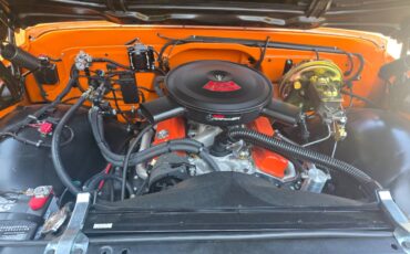 Chevrolet-C10-1972-orange-12