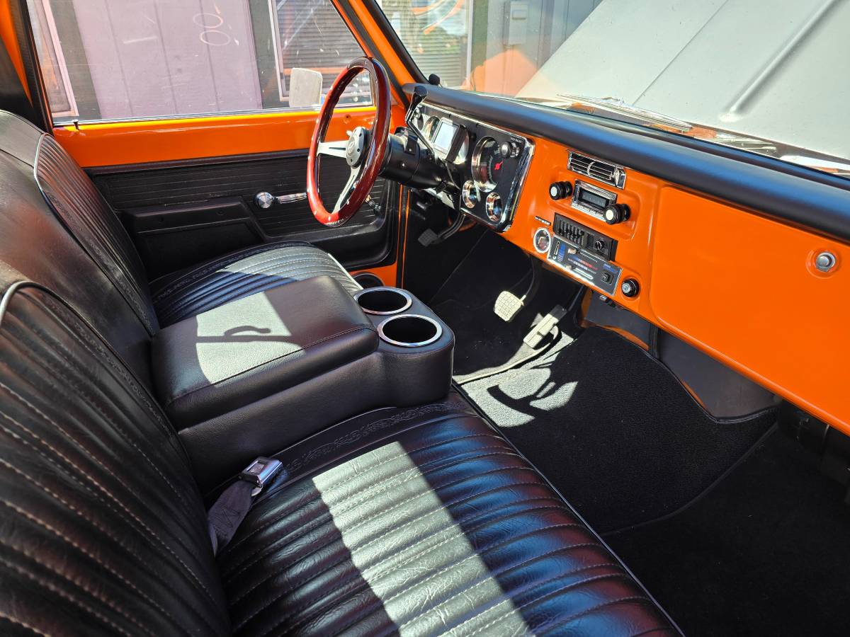 Chevrolet-C10-1972-orange-13