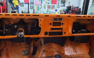 Chevrolet-C10-1972-orange-9