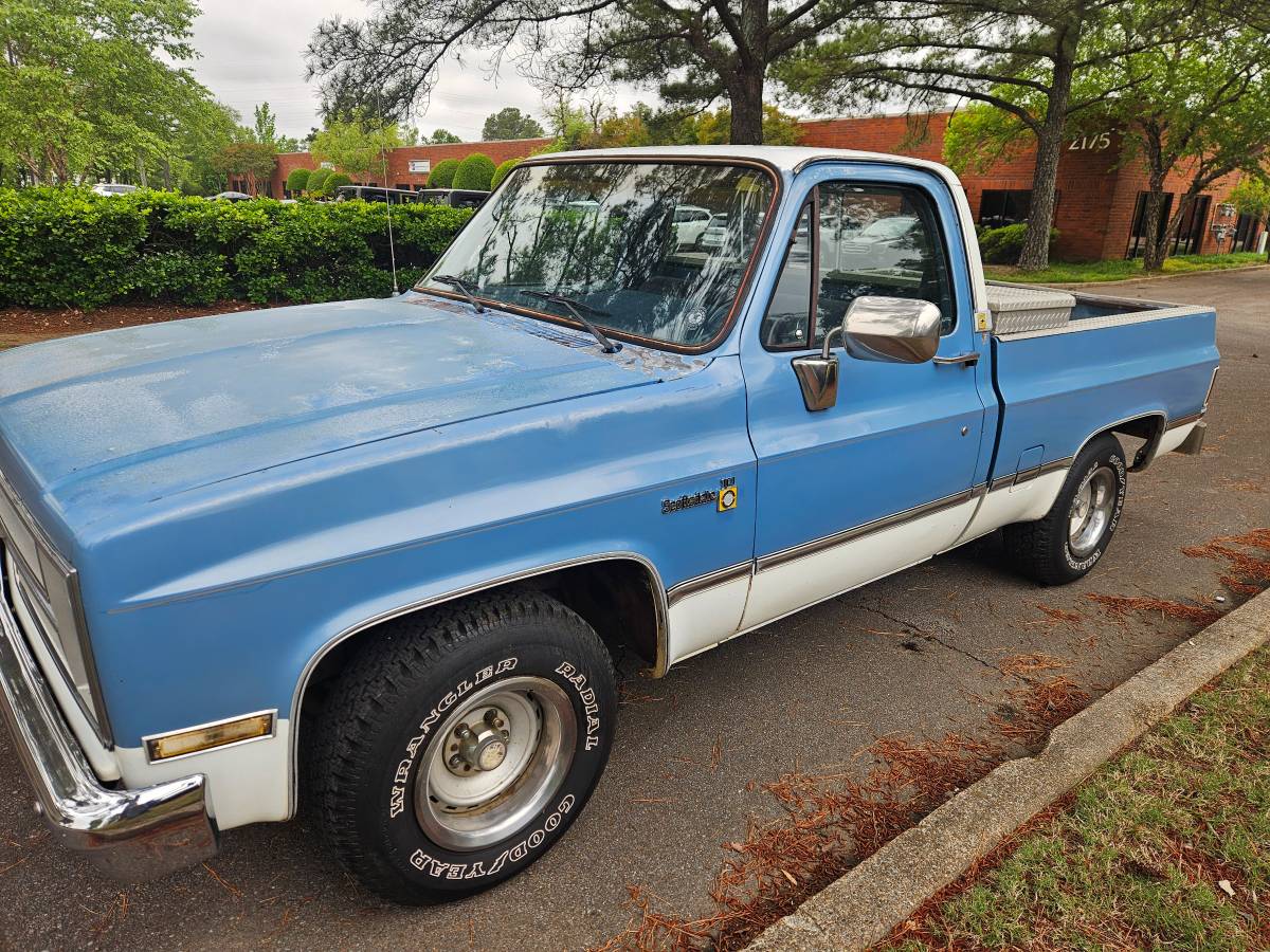 Chevrolet-C10-1985-2