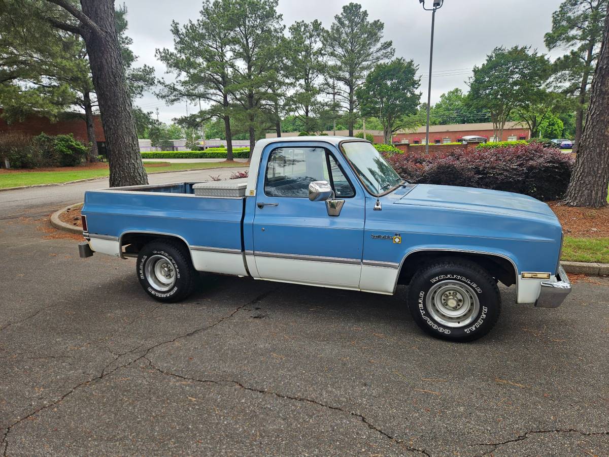 Chevrolet-C10-1985
