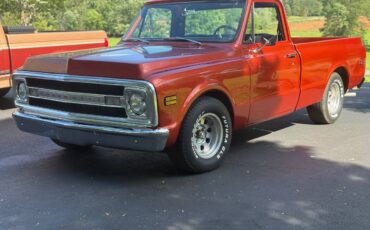 Chevrolet-C10-short-bed-1969-orange-1