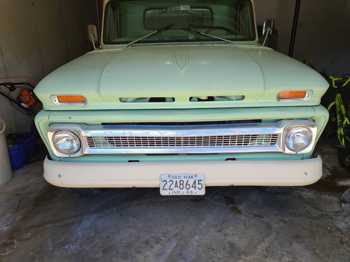 Chevrolet-C10-swb-1966-green