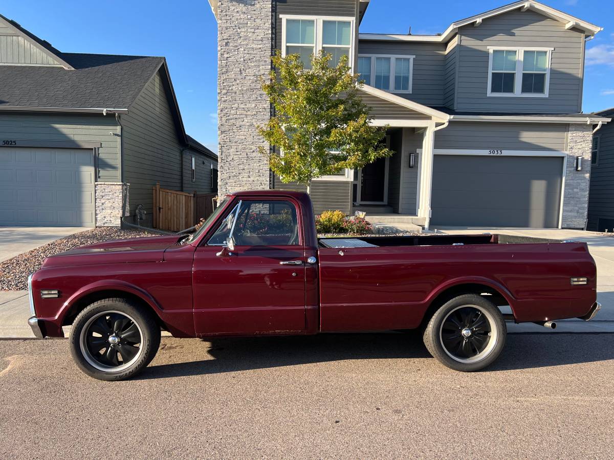 Chevrolet-C10-truck-1970-red-12