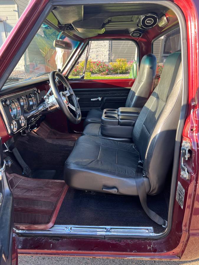 Chevrolet-C10-truck-1970-red-14