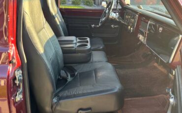 Chevrolet-C10-truck-1970-red-5