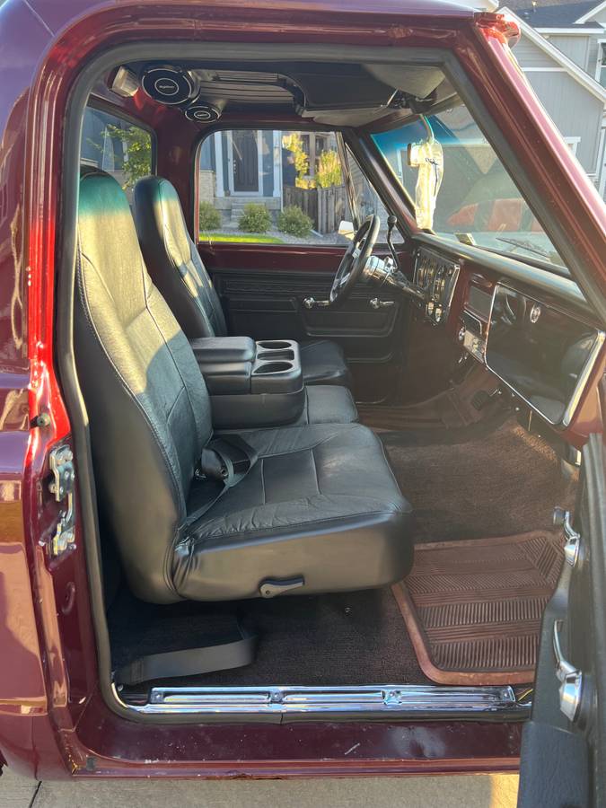 Chevrolet-C10-truck-1970-red-5