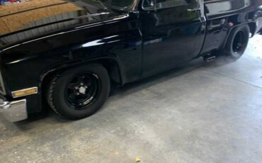 Chevrolet-C10-truck-1987-black-1