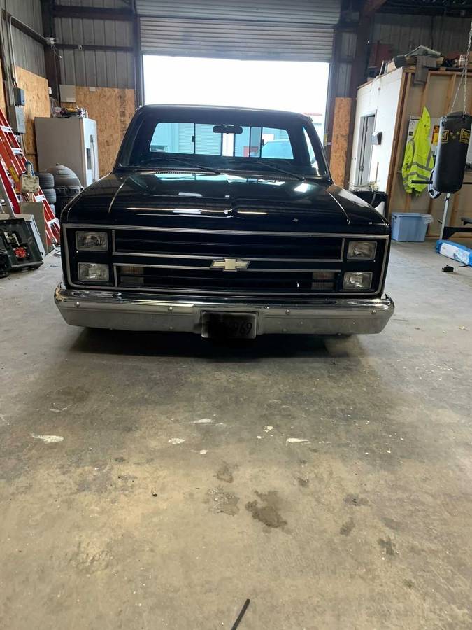 Chevrolet C10 truck  1987 black