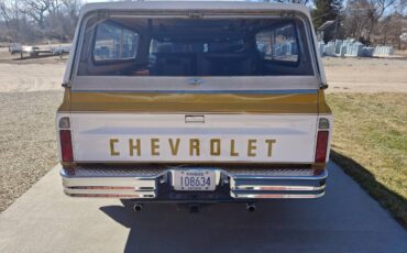 Chevrolet-C20-1971-custom-2