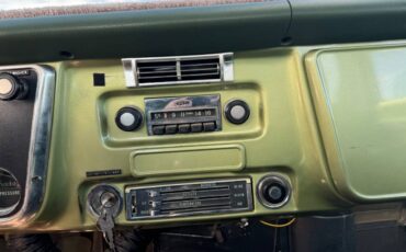 Chevrolet-C20-1972-green-13
