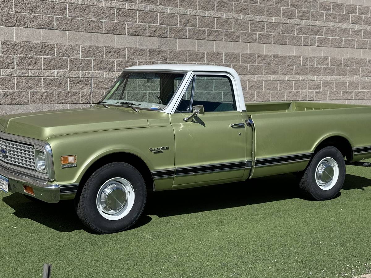 Chevrolet-C20-1972-green-16