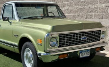 Chevrolet-C20-1972-green-19