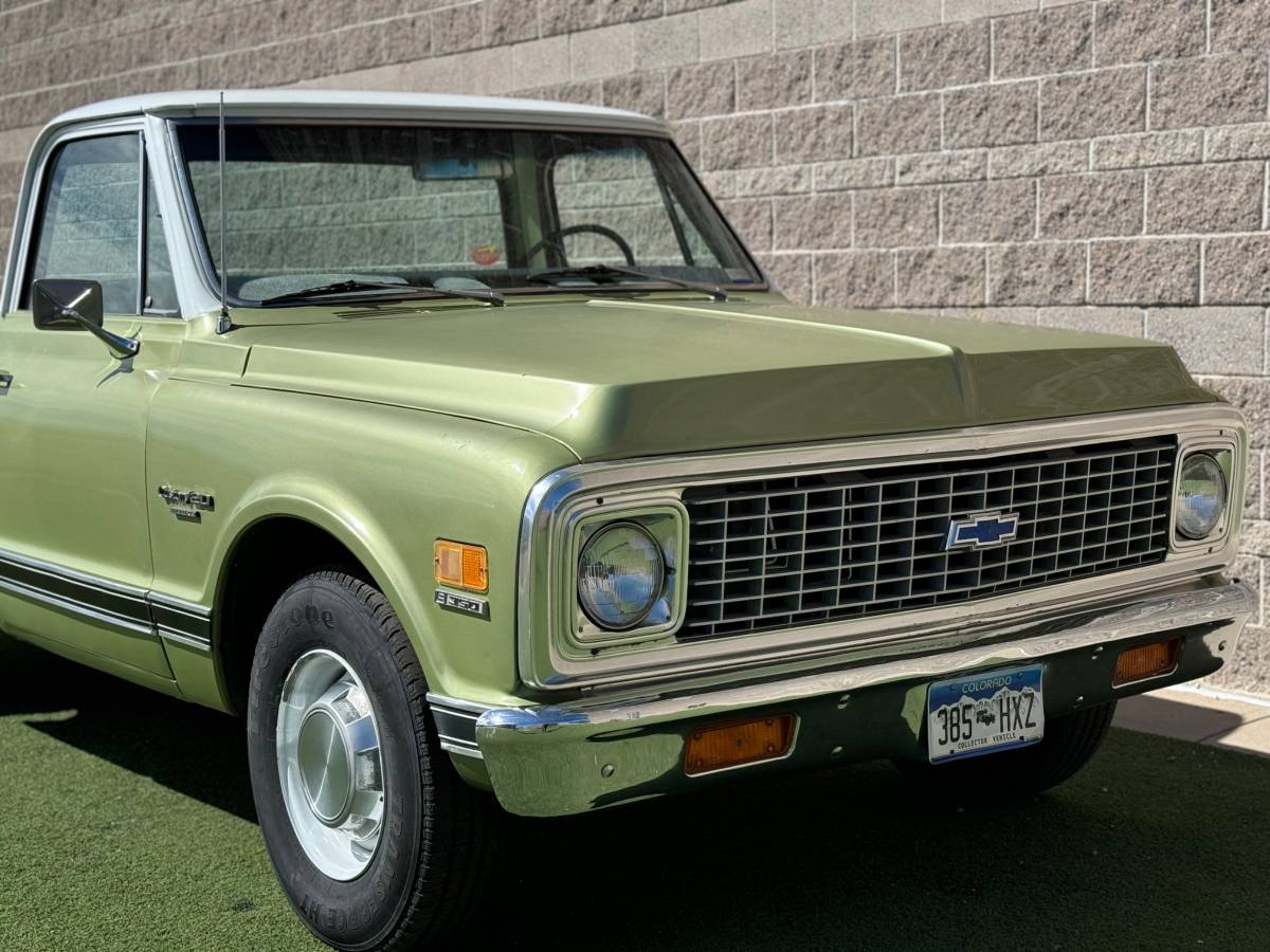 Chevrolet-C20-1972-green-19